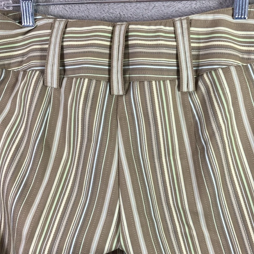 Cato Shorts Women Size 4 Stripe zip Front Pockets New With Tag